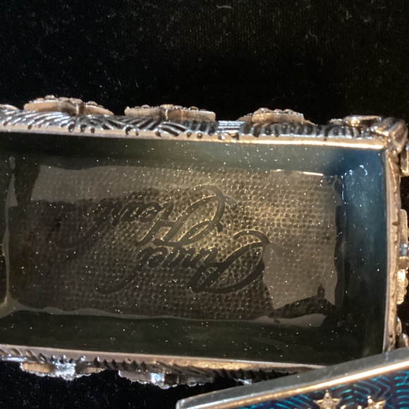 Kirks Folly trinket box with magnetic Angel - Picture 3 of 7